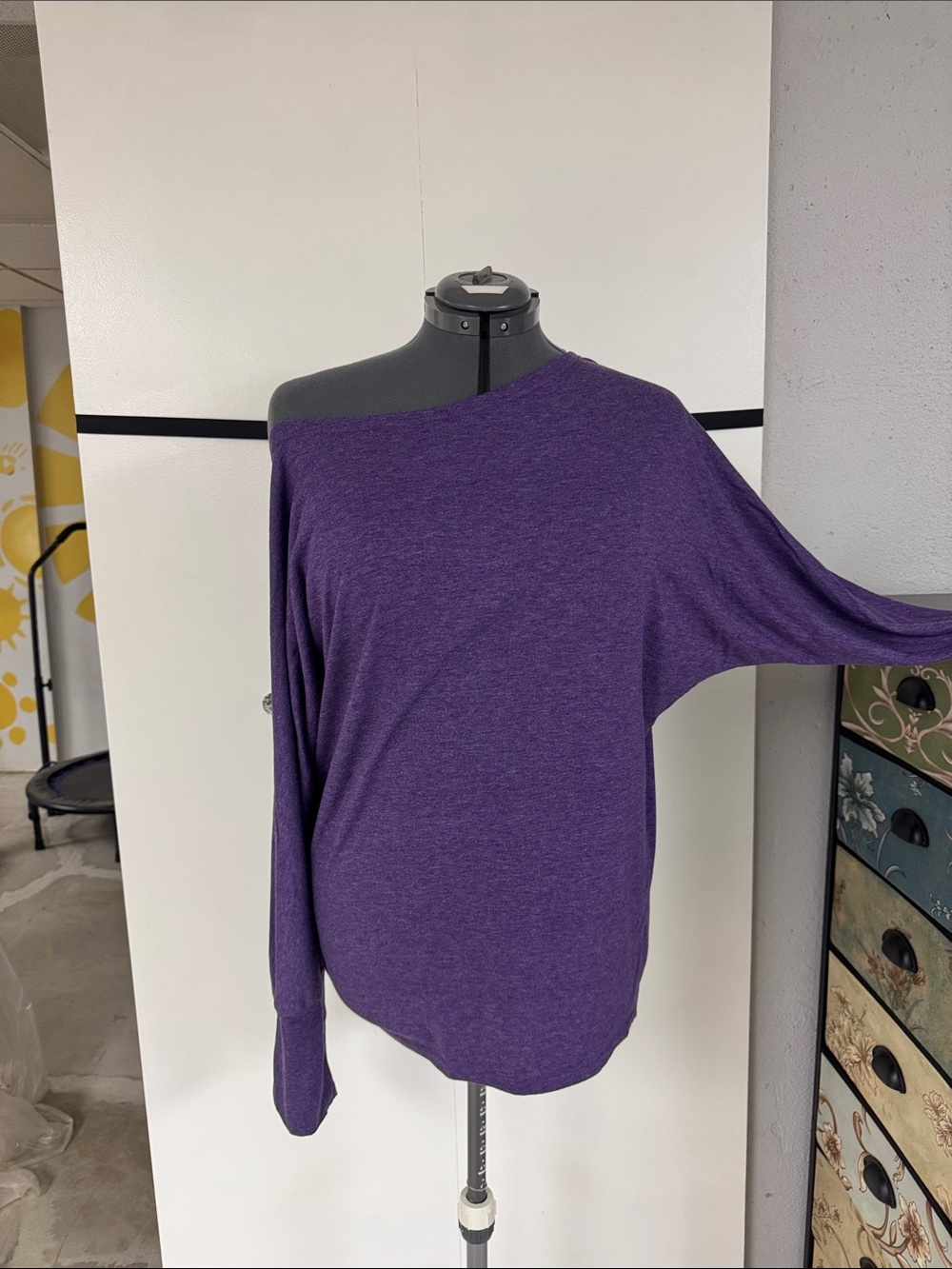 Casual Off-Shoulder Long Sleeve Top in Purple